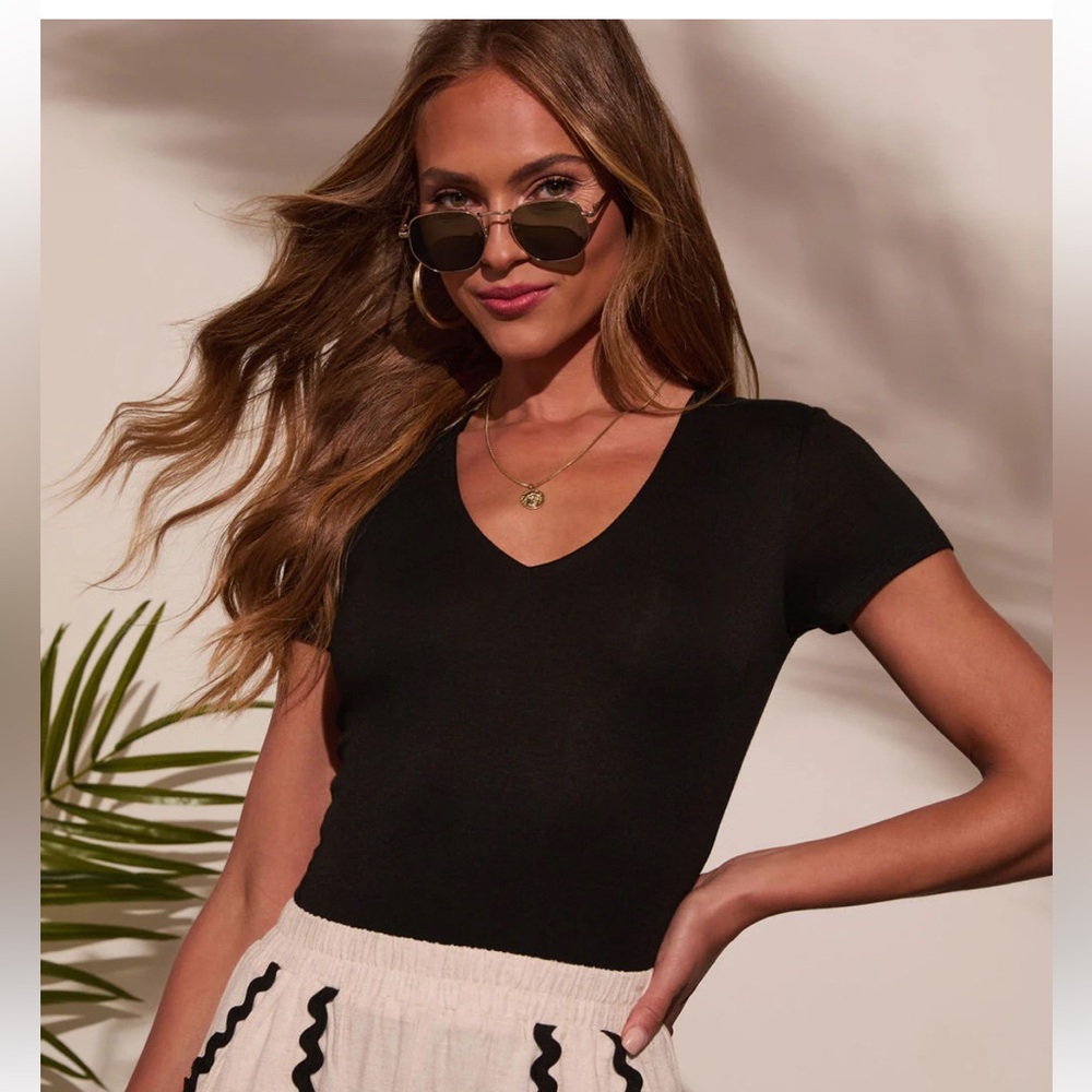 Black Short Sleeve V-Neck Bodysuit